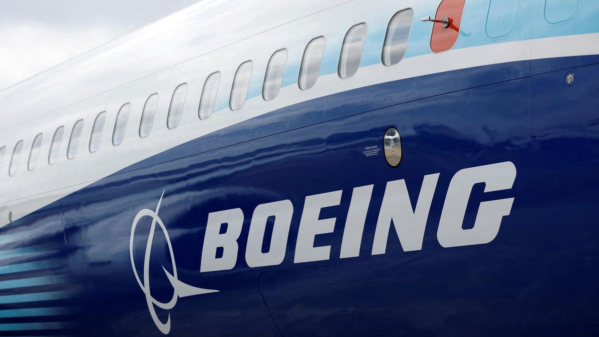 Boeingu v Atlantě se při startu utrhlo přední kolo
